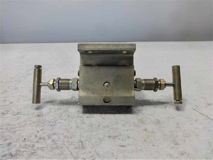 LOT OF (5) ANDERSON GREENWOOD DIFFERENTIAL PRESSURE MANIFOLD VALVES M4THIC-4