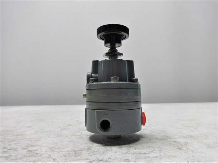 MOORE NULLMATIC PRESSURE REGULATOR 41-15