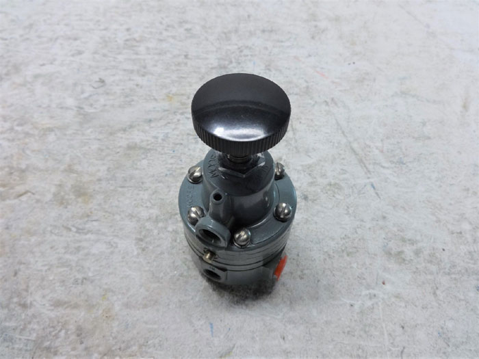 MOORE NULLMATIC PRESSURE REGULATOR 41-15