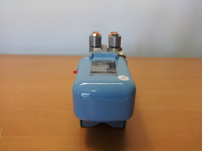 FOXBORO DIFFERENTIAL PRESSURE TRANSMITTER 13A-MS2