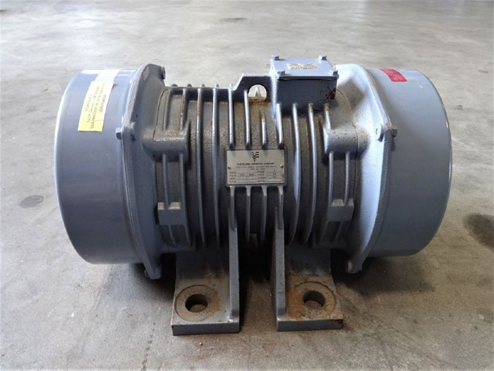 CLEVELAND VIBRATOR CO. INDUSTRIAL VIBRATOR RE-24-6BK