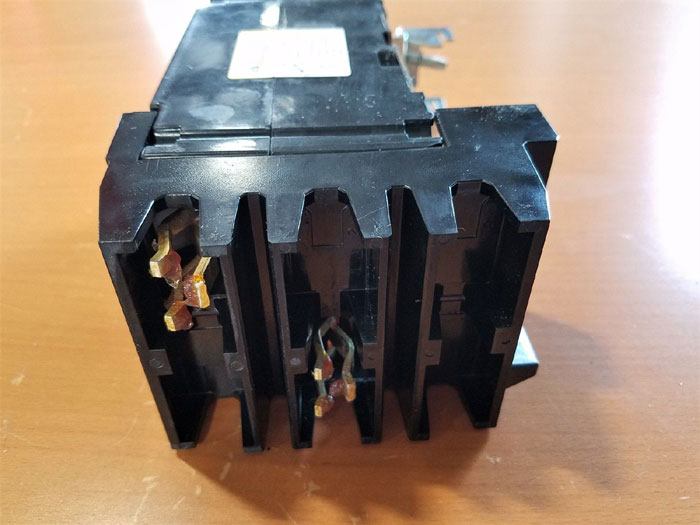 SQUARE D 60 AMP, 2 POLE CIRCUIT BREAKER FH26060AB