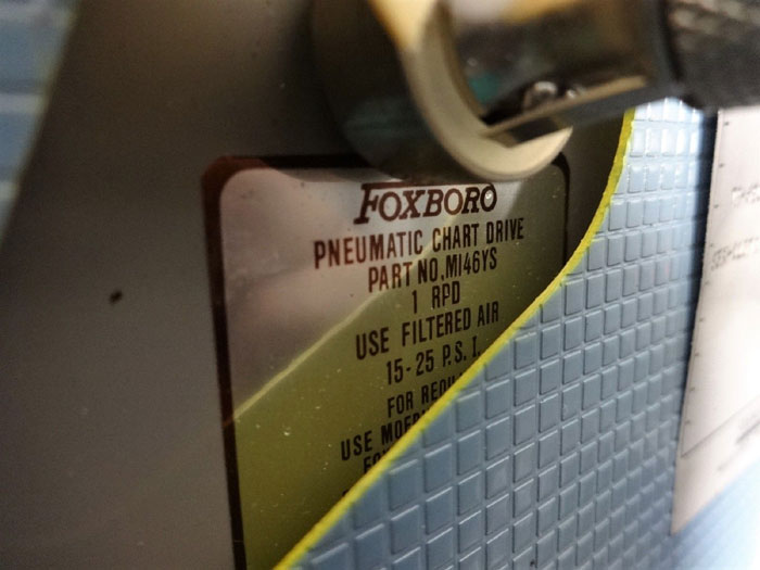 FOXBORO PNEUMATIC CIRCULAR CHART DRIVE RECORDER M/40PR-RFX4F/PC-00