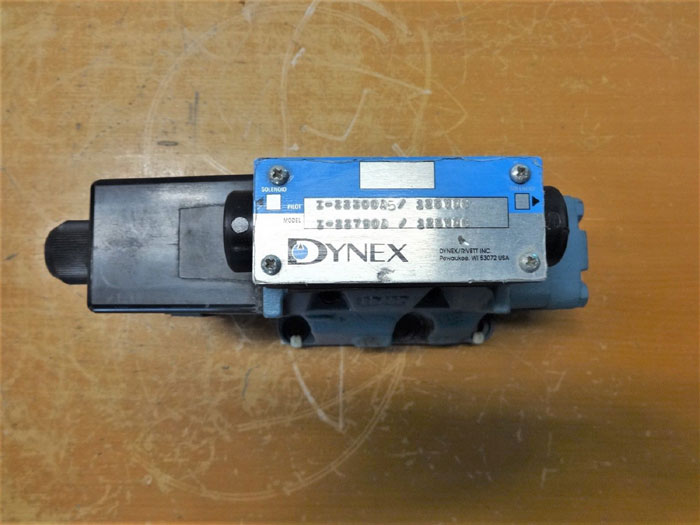 DYNEX / RIVETT DIRECTIONAL CONTROL VALVE Z-22790 / PILOT Z-22790A 125 VDC