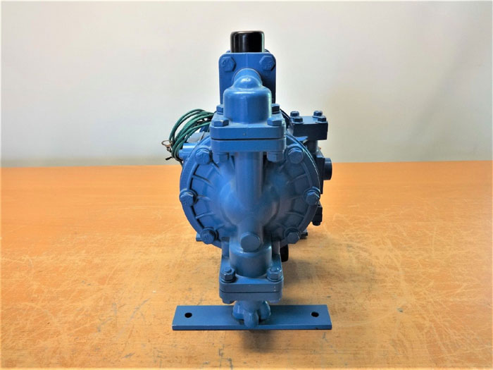 SANDPIPER 1/2" AIR DOUBLE DIAPHRAGM PUMP 125 PSI, S05B1A2TANS700.