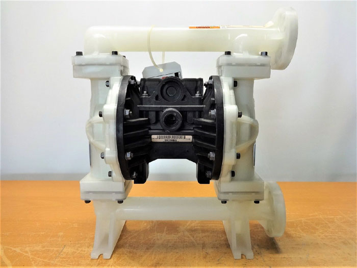 GRACO HUSKY 1050 PLASTIC AIR-OPERATED DOUBLE DIAPHRAGM PUMP 649030