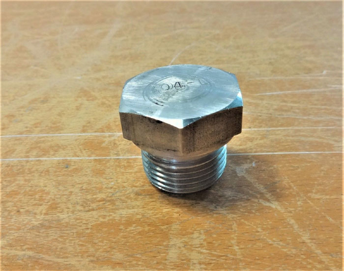 LOT (140) PCS OF 3/4" x 3/4" HEX HEAD PLUGS 304L WITH 6LB. BAG OF WASHER RINGS