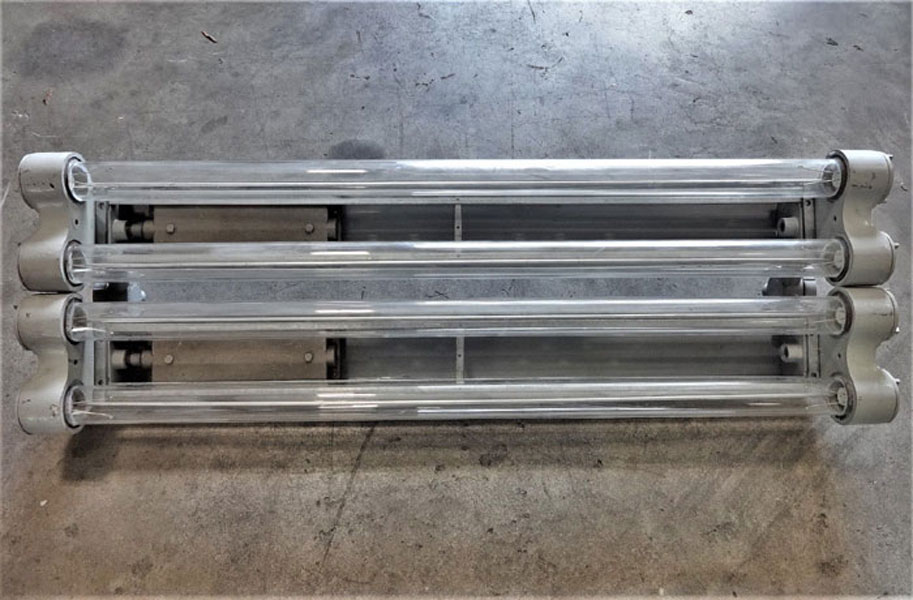 APPLETON ELECTRIC TYPE EFU FLUORESCENT LIGHTING FIXTURE ARS440-118-ESB