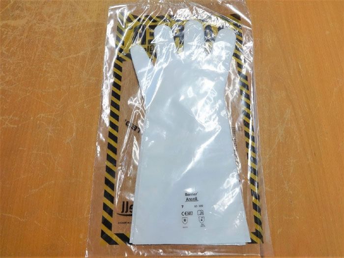 ANSELL 2-100 BARRIER CHEMICAL RESISTANT GLOVES - SIZE 6 & 7 - LOT OF (36) PAIRS