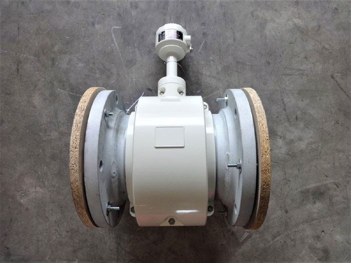 ABB 8" PROCESS MASTER 300 ELECTROMAGNETIC FLOWMETER FEP325-200F1D1A1B0A3C2P1B0Y1