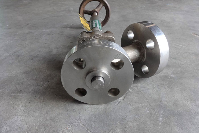 STRAHMAN 1" STAINLESS STEEL SAMPLING VALVE W/ 1" 1500# FLANGES