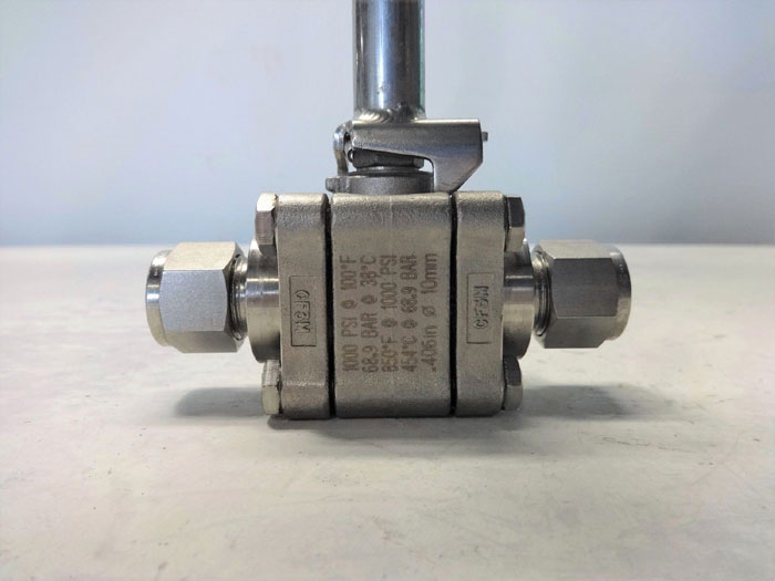 WHITEY 1/2" TUBE 3-PIECE STAINLESS STEEL BALL VALVE, 1000 PSI, SS-T63MS8-EK4-ID