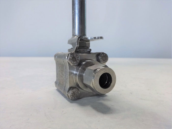 WHITEY 1/2" TUBE 3-PIECE STAINLESS STEEL BALL VALVE, 1000 PSI, SS-T63MS8-EK4-ID