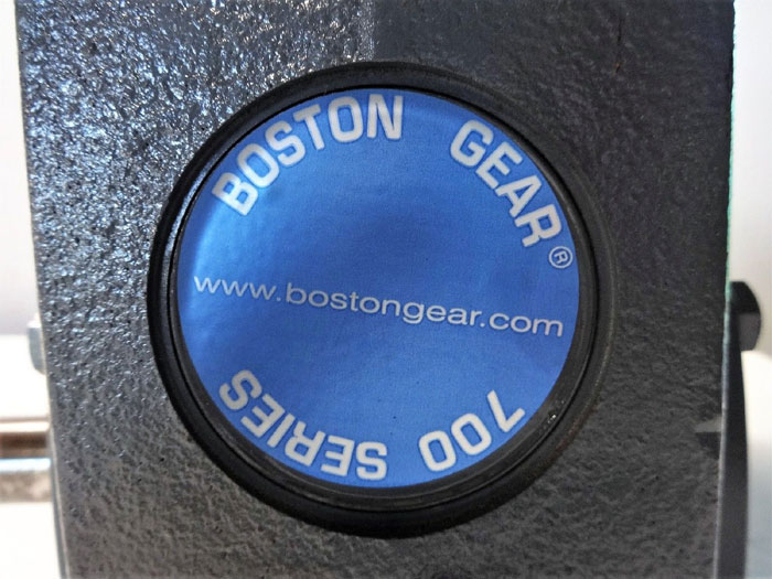 BOSTON GEAR SERIES 700 RIGHT ANGLE REDUCER FWC718-300-B5-6, C-FACE QUILLED