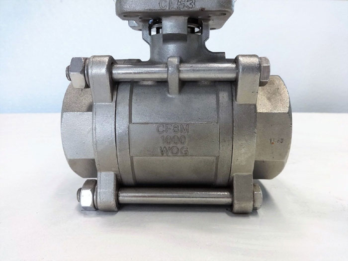 2-npt-3-piece-full-port-threaded-ball-valve-cf8m-1000-wog-oval-handle