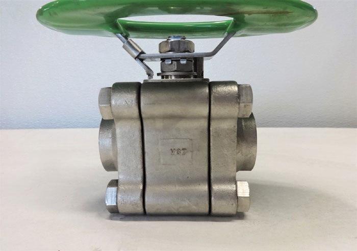 KITZ 1" NPT 3-PIECE BALL VALVE, CF8M, 1500 WOG, OVAL HANDLE, FIG