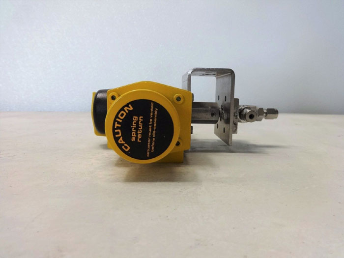 Parker 3-Way 1/8