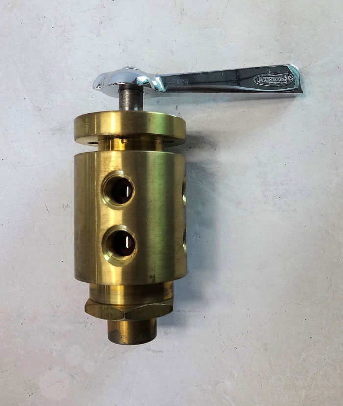 Conant 1/4" Multi-Port Stack Control Valve, Brass