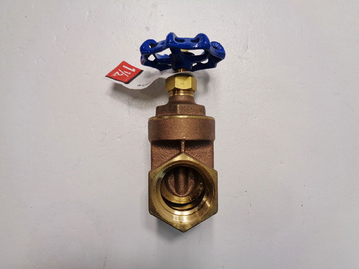 American Valve 1-1/2" Threaded Gate Valve, Bronze, #G300 **Lot of (8)**