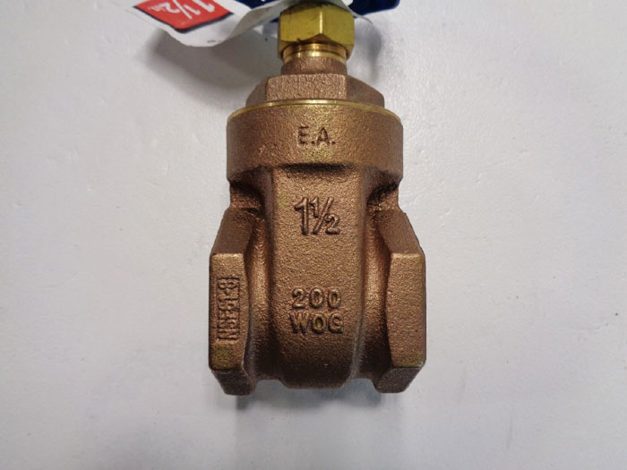 American Valve 1-1/2" Threaded Gate Valve, Bronze, #G300 **Lot of (8)**