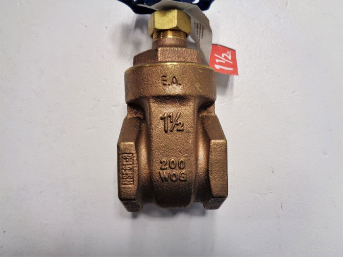American Valve 1-1/2" NPT Bronze Gate Valves, #G300 **Lot of (12)**