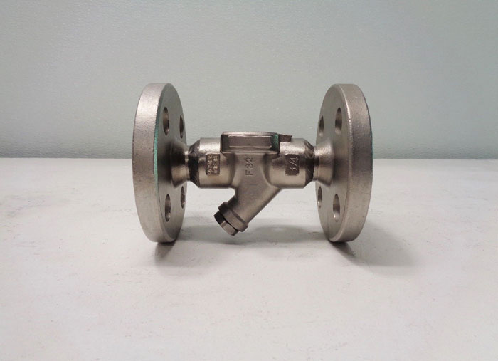 TLV F32 QuickTrap Connector Body 3/4" with S5-21 Quicktrap Float Steam Trap