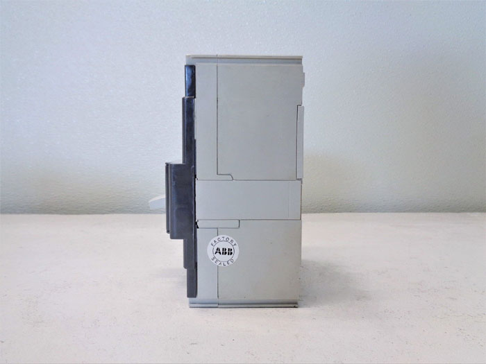 ABB SACE Tmax Molded Circuit Breaker 225A, 3-Pole, SACE T3N 225