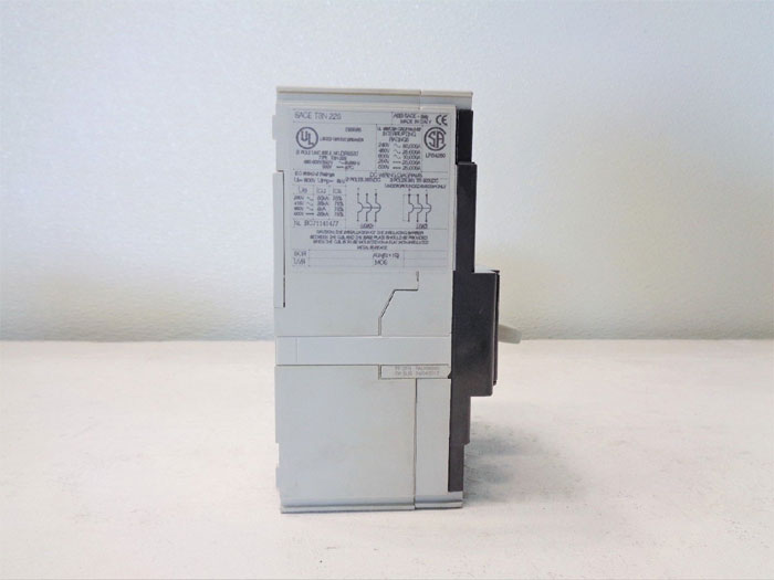 ABB SACE Tmax Molded Circuit Breaker 225A, 3-Pole, SACE T3N 225