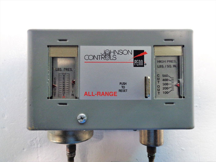 Johnson Controls Penn P70MA-1 Refrigeration All Range Dual Pressure Controller