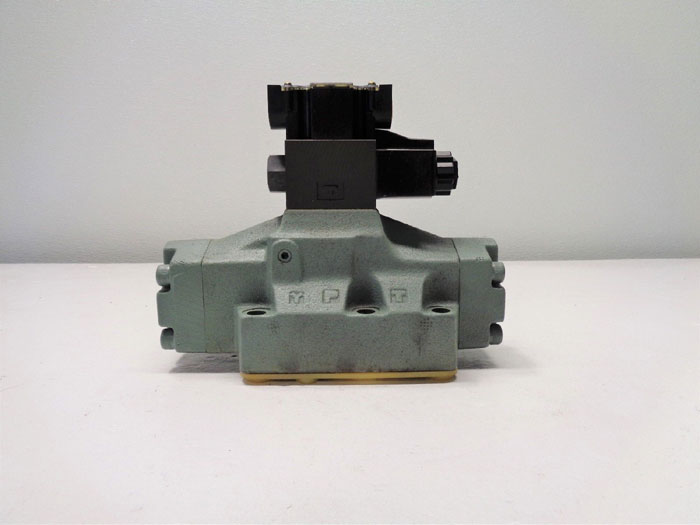 Yuken Directional Valve DSHG-06-2B2-A120-5290-L