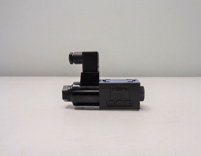 Yuken Directional Valve S-DSG-01-2B2-D24-N-7090