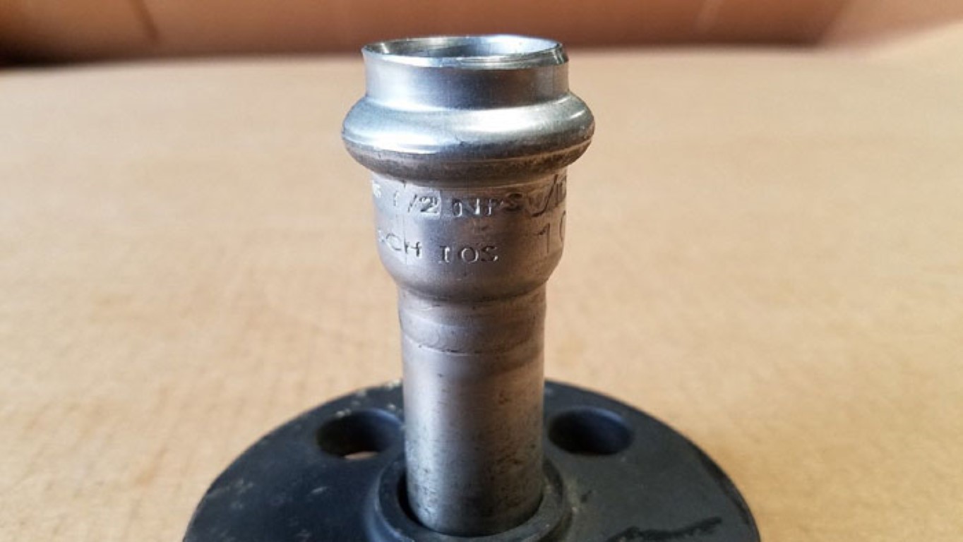 Victaulic Vic-Press 1/2" Coupling 316SS w/ 1/2" 150# Van Stone Flange A105 #P566