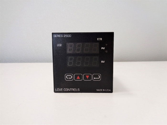 Love Controls 25013 Microprocessor Temperature Controller