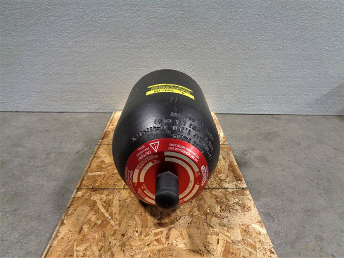 Hydac 2.5 Gallon Accumulator, 3000 PSI, Type SB330-10A1/116S-210C, Part# 0250024