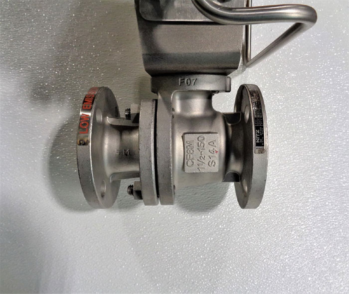 Kitz 1.5" 150# Full-Port Ball Valve, CF8M, #150UTDZM-FS w/ Field Q Actuator