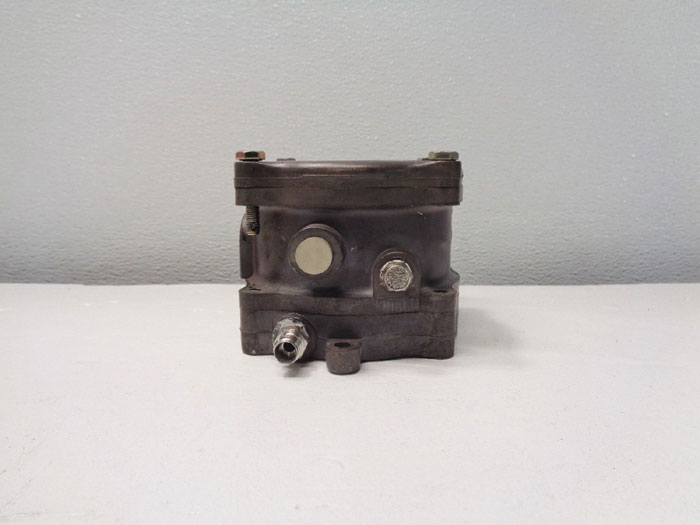Dwyer Differential Pressure Switch 1950-0-2F