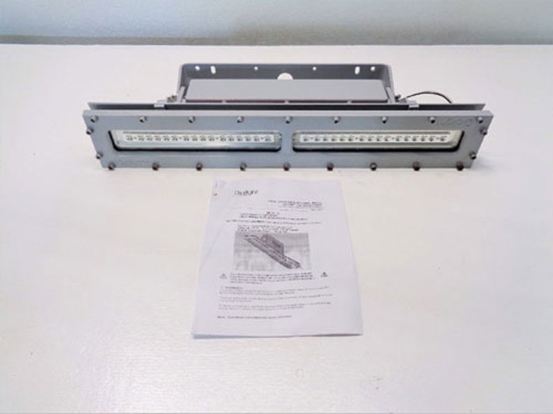 Dialight Safesite LED Linear Fixture LSC3C4D3GEXDR, 33 Watt, 100-277 Volt