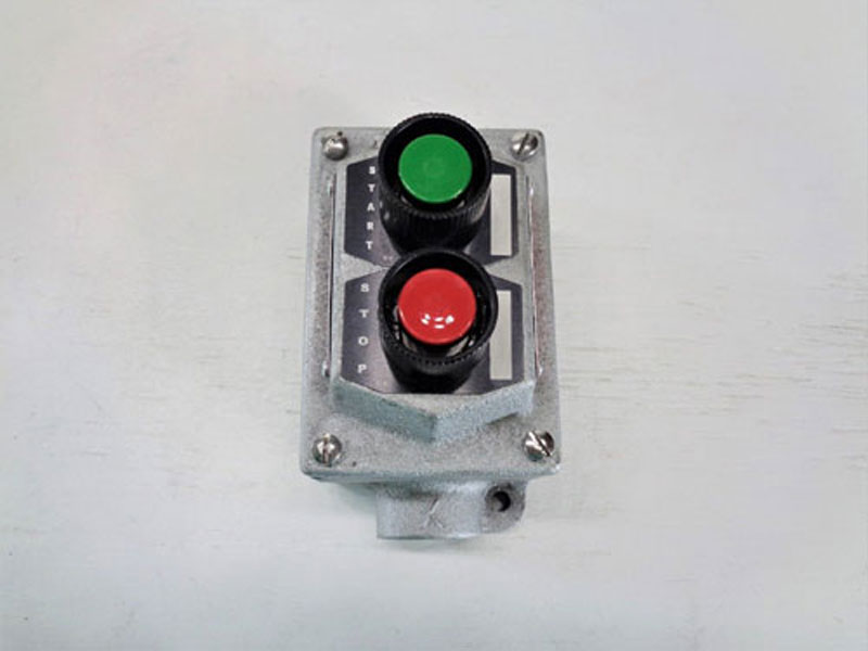 Cooper Crouse-Hinds DSD922 Start Stop Push Button Station