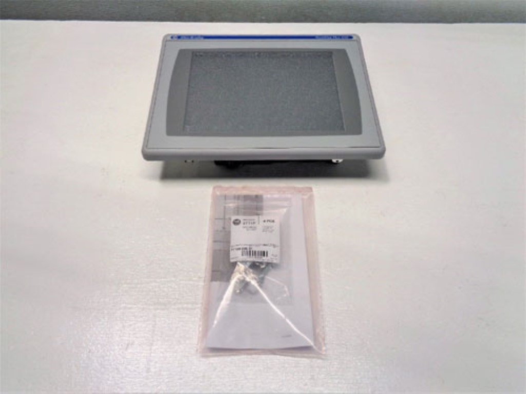 Allen Bradley 1250 Panelview Plus Display 2711P-T12C4D8 w/Logic Module 2711PRP8D