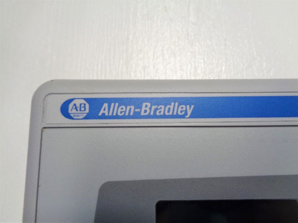 Allen Bradley 1250 Panelview Plus Display 2711P-T12C4D8 w/Logic Module 2711PRP8D